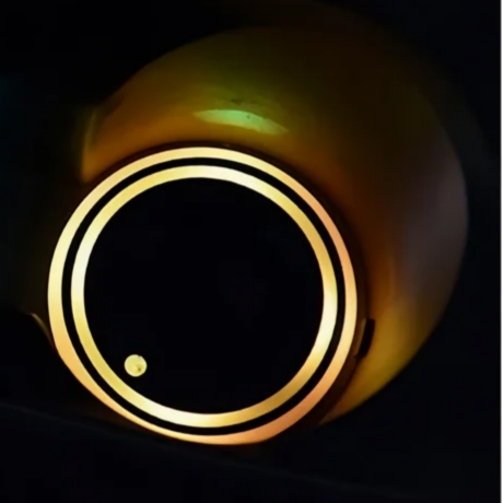 "LED CupGlow | 2PCS – תאורת כוסות LED לרכב, משתנה ב-7 צבעים, עם כפתור הפעלה, טעינה ב-USB, מוסיף אווירה מיוחדת לרכב."