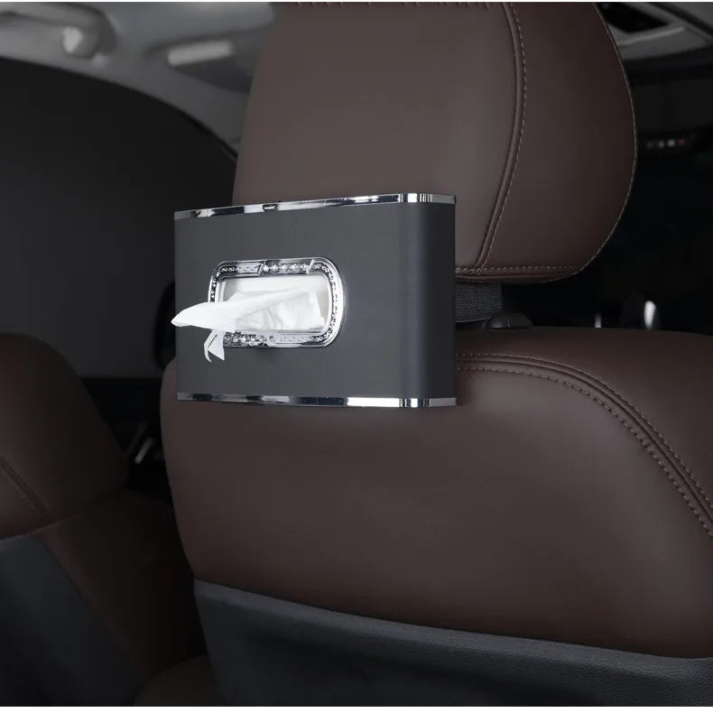 "AutoTissueBox – קופסת ניירת לרכב עם כיסוי PU מעור, פתרון אחסון נוח ואלגנטי לרכב."