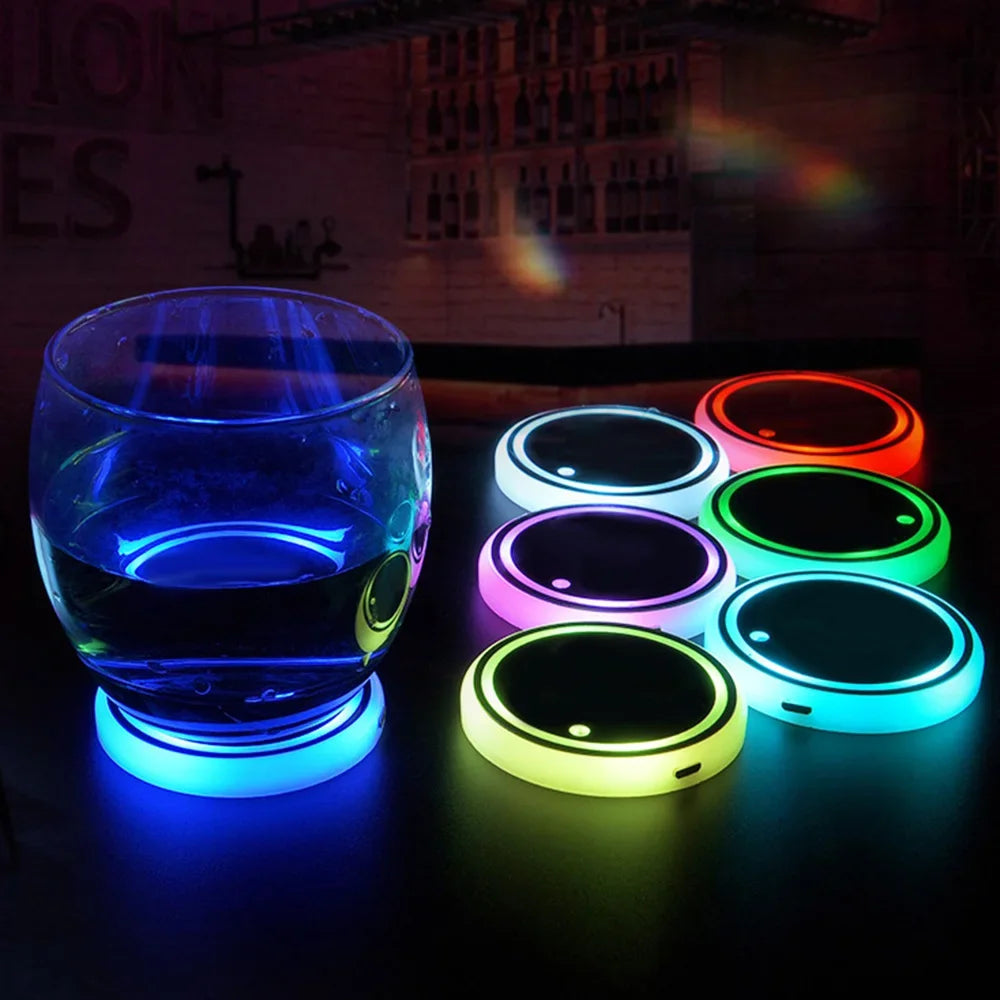 GlowCup – תחתית כוס מוארת עם חיישן לרכב